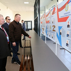 Дэлегацыя Міністэрства юстыцыі Беларусі ўшанавала памяць герояў-чыгуначнікаў на "Дарогу жыцця"